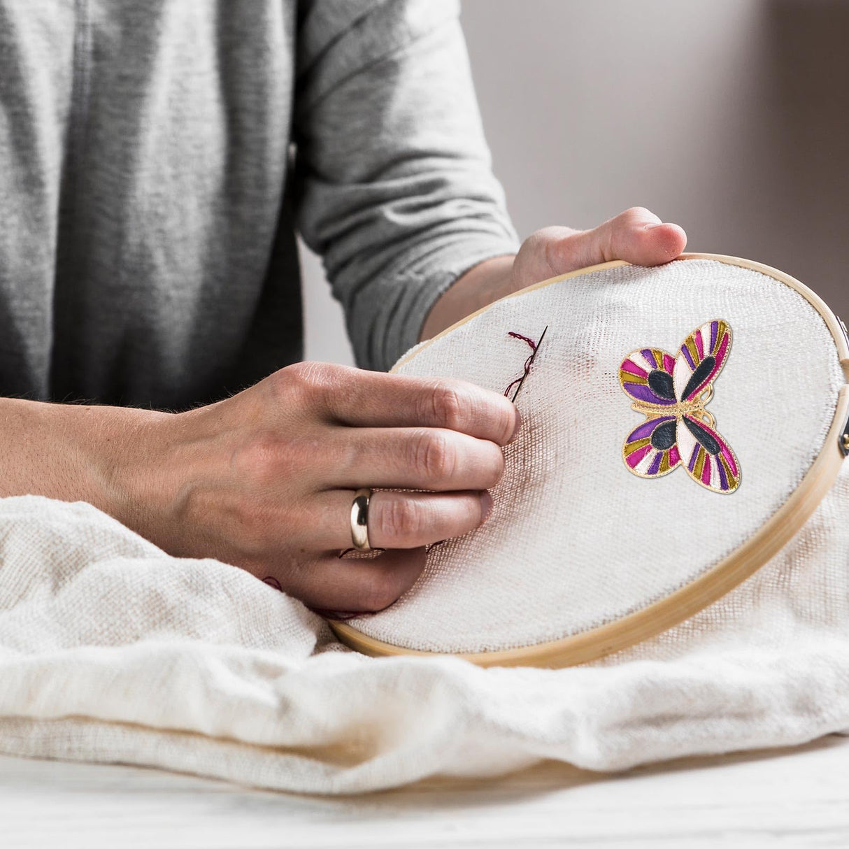 Gosknor Needle Minder Magnet, Butterfly Magnetic Needle Holder Magnetic Cross Stitch Accessories for Cross Stitch Embroidery Sewing Needlework Accessories Gosknor