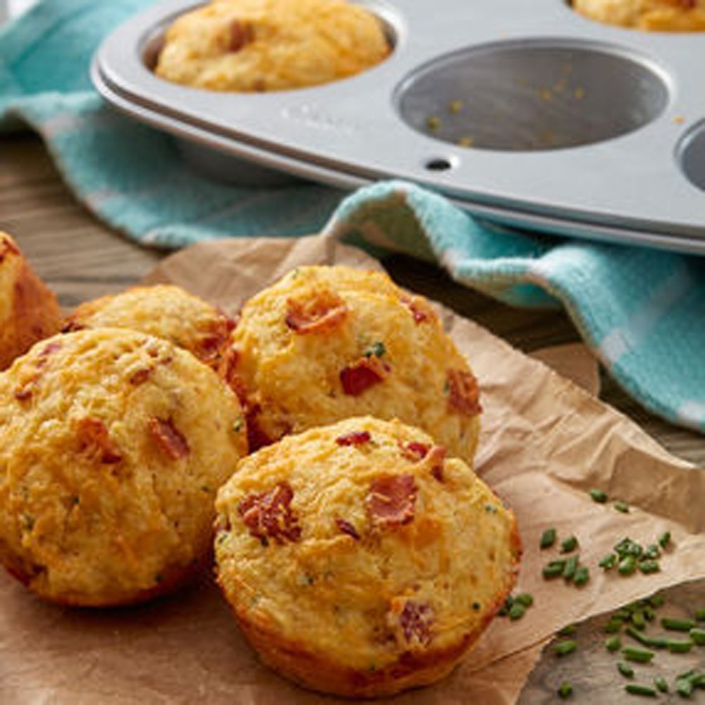 Wilton Recipe Right Muffin Pan, 12-Cup Non-Stick Muffin Pan Wilton