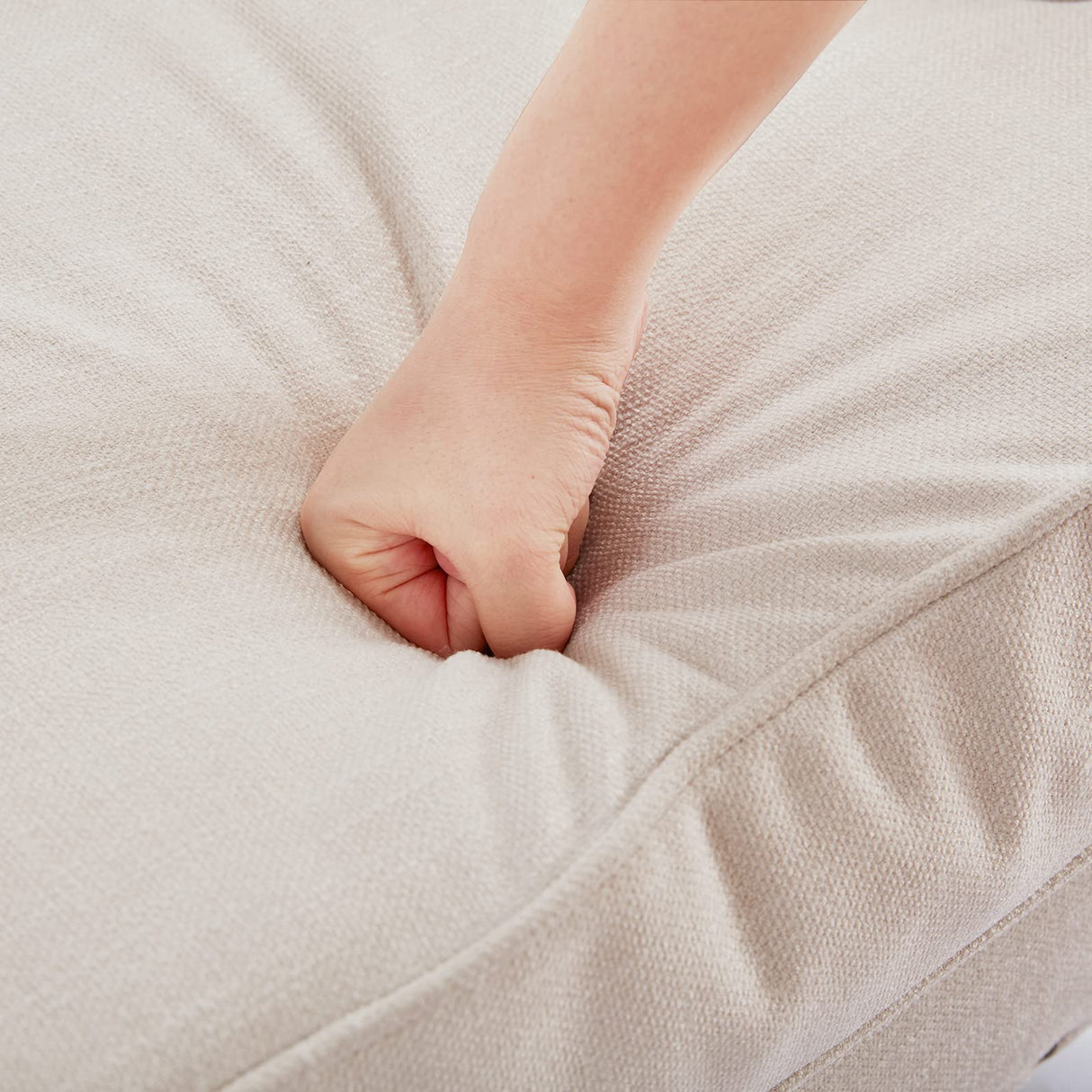 HUIMO Tufted Club Chair Set of 2,Accent Chair with Lumbar Pillow, Upholstered Button Armchair, Fabric Sofa Chairs for Bedroom, Living Room, Mid Century Modern with Studded Reading Chair(2,Beige) HUIMO