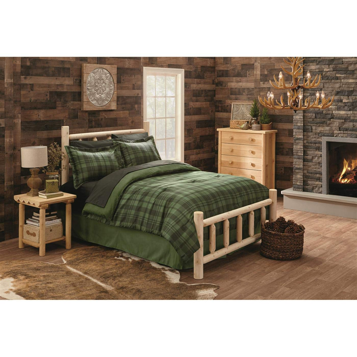 CASTLECREEK North American Cedar Log King Bed with Headboard and Footboard; Rustic Natural Unfinished Wooden Bed Frames CASTLECREEK