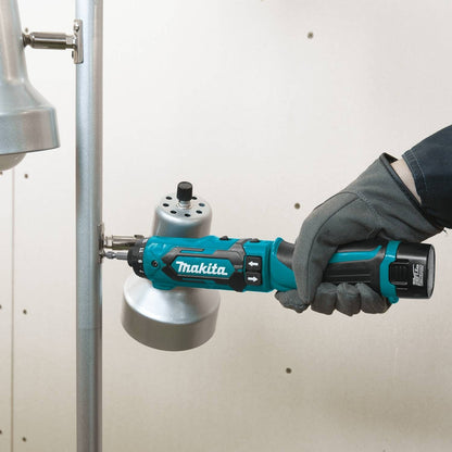 Makita DF012DSE 7.2V Lithium-Ion Cordless 1/4" Hex Driver-Drill Kit with Auto-Stop Clutch - WoodArtSupply