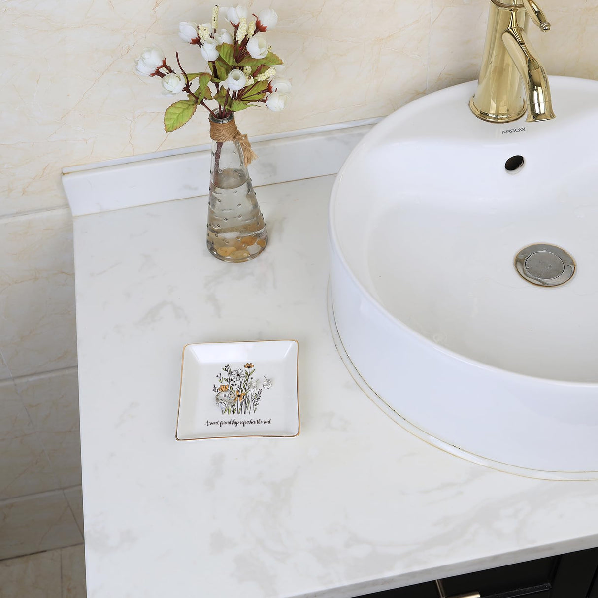 VINCOMIC Friendship Christmas Gifts for Women Friends, Ring Trinket Dish, Jewelry Tray-A Sweet Friendship Refreshes the Soul, Ceramic White VINCOMIC