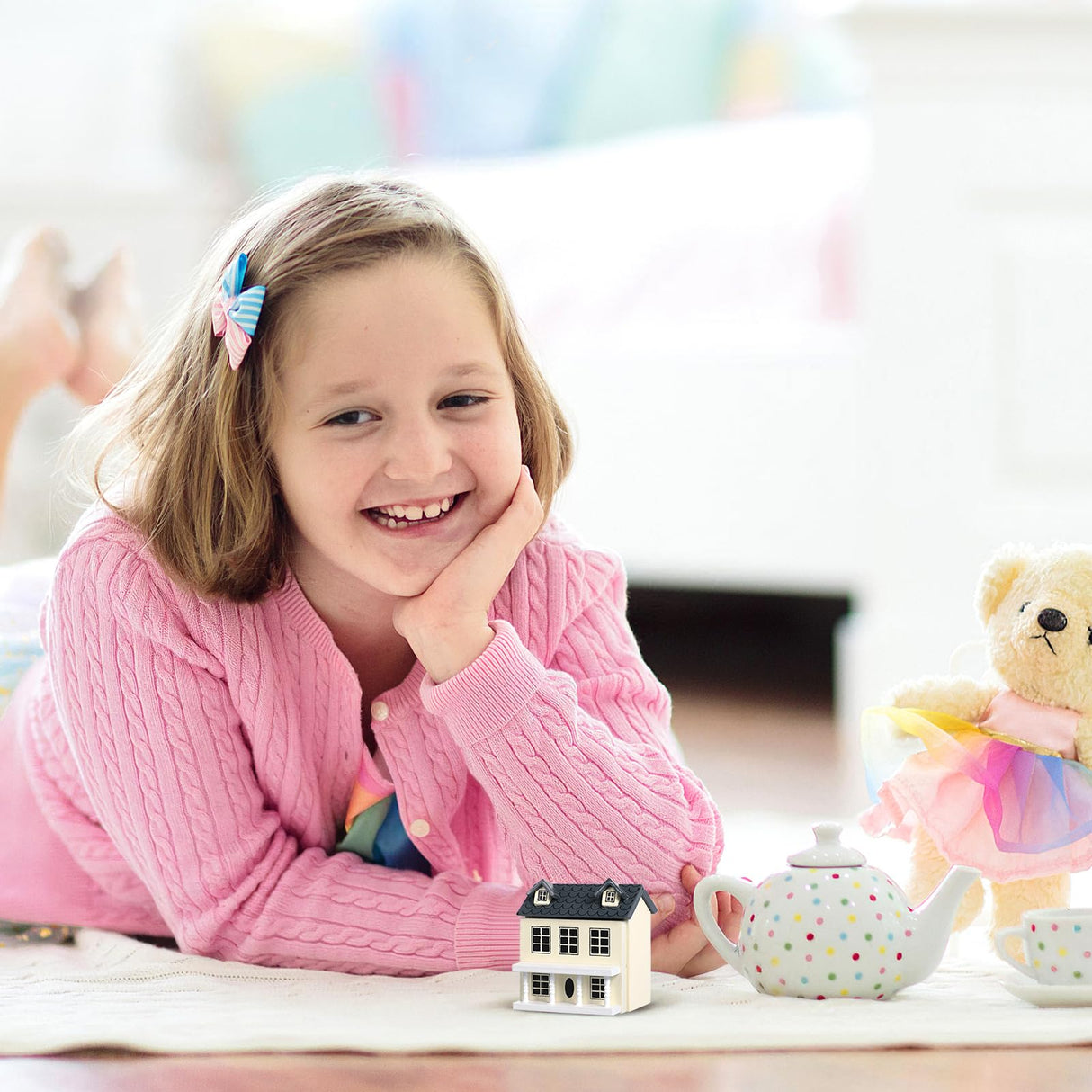 Toyvian Mini DIY Model Wooden Dollhouse kit Christmas Village Houses Toy House House Kit 3D Miniature Dollhouse Kit Toyvian