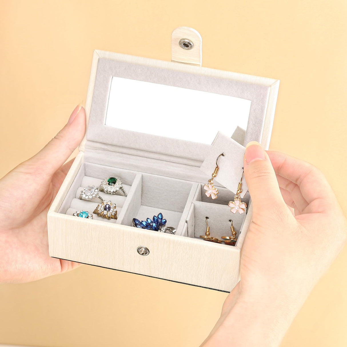 Homde Jewelry Box for Women Girls with Small Travel Case Mirror Necklace Ring Earrings Organizer White Wood Grain Homde