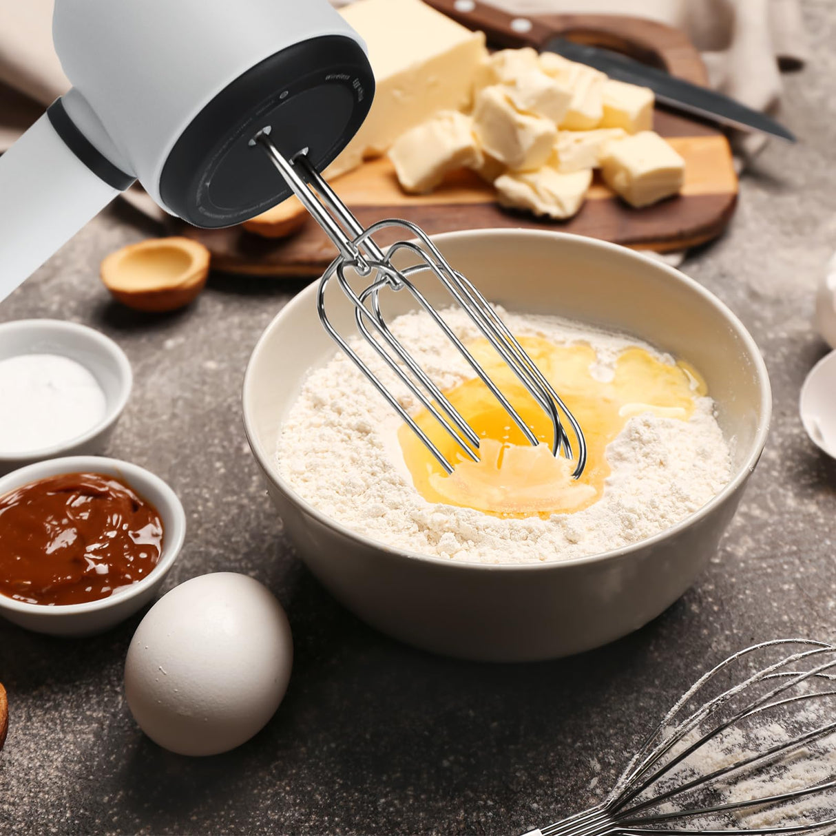 3 Speed Hand Mixer with Flex Edge Beaters-HM903 (milky white) SUNHAIXIA