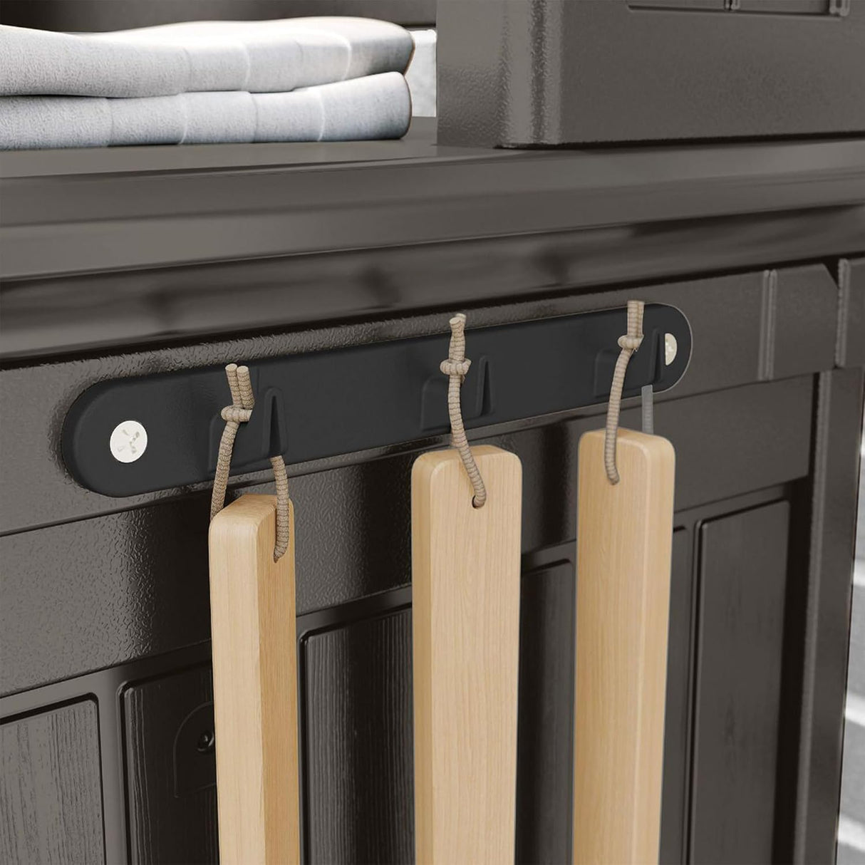 Suncast Patio Plastic Storage and Prep Station with Decorative Wicker Pattern and Multi Wall Panels for Patio, Garden, and Lawn Use, Stoney Gray Suncast