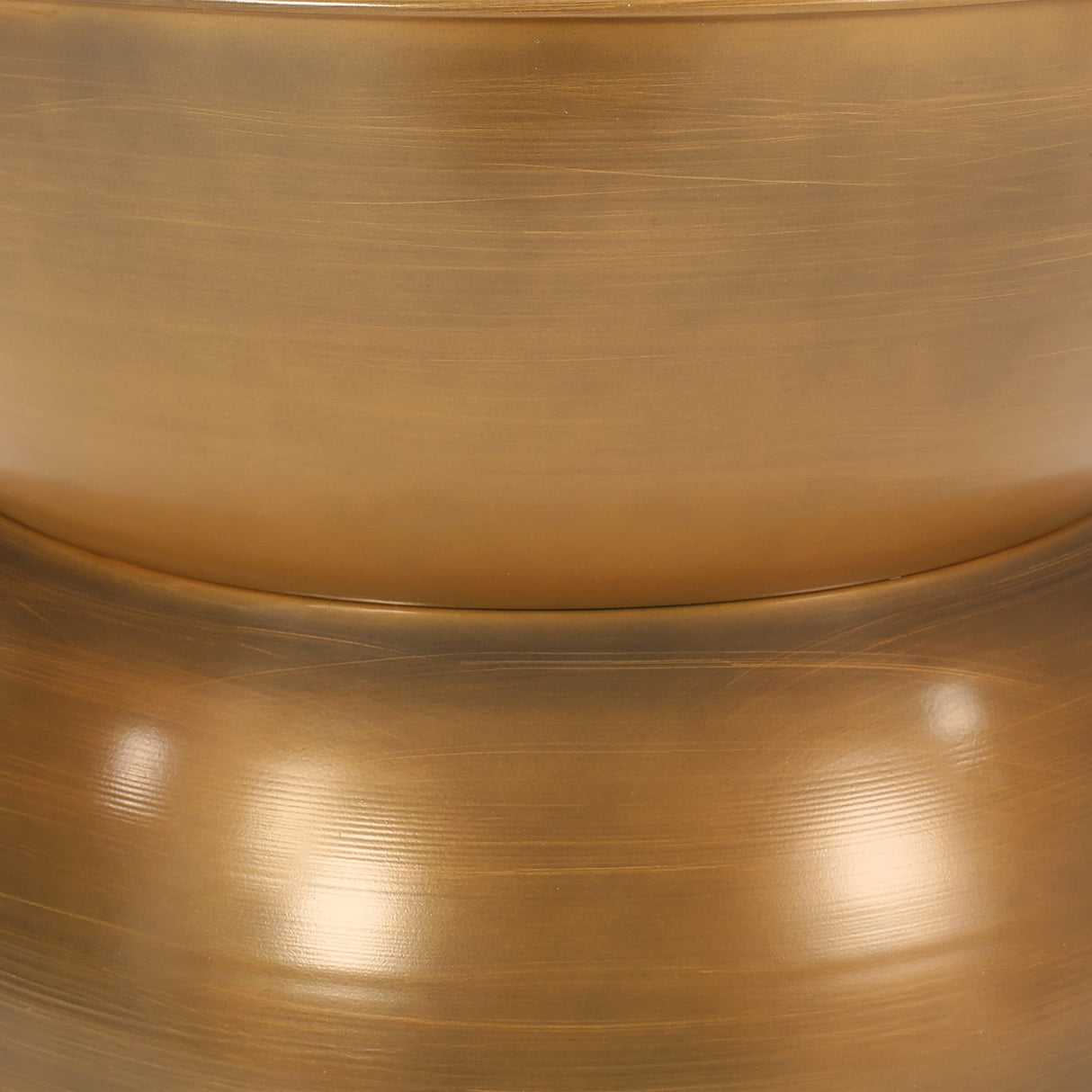 Merax Metal Hammered Coffee Table 24.25" Round Tabletop, Modern Iron Hourglass Coffee Table for Living Room, No Assembly Required, Bear 150lbs, Gold Merax