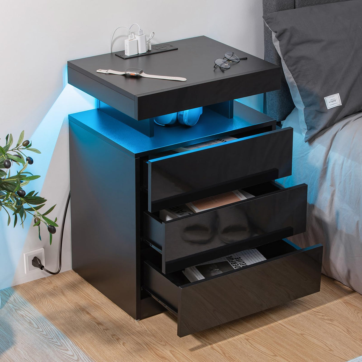 HOMMPA LED Nightstand with Wireless Charging Station & USB Ports, 3 Drawer Night Stand with LED Light RGB Adjustable Brightness, Smart Nightstand High Gloss Bedside Table for Bedroom Black HOMMPA