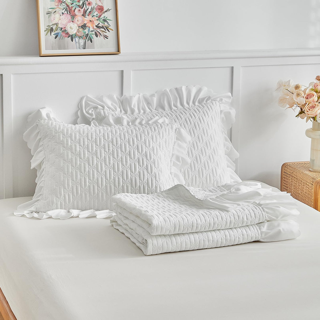 Ruffled Quilt Bedding Set Queen Size 96 * 96in - 3 Pieces Solid Shabby Chic Farmhouse Ruffles Rustic Coverlet Lightweight Fluffy Summer Oversized Bedspread with Shams for Women Men White UOZZI BEDDING