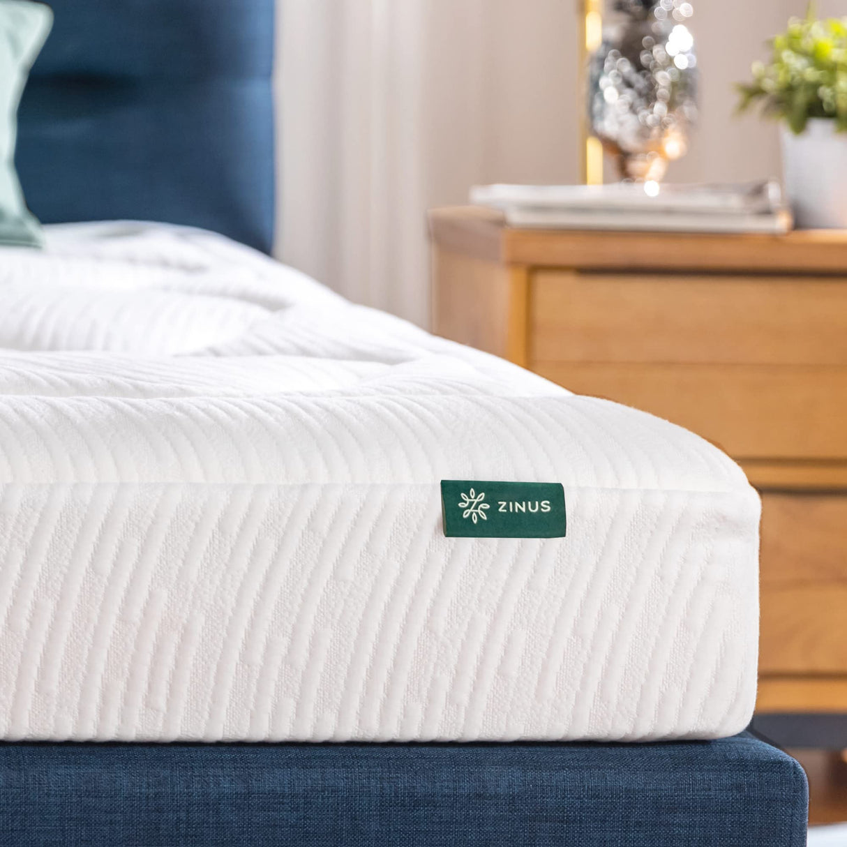 ZINUS 8 Inch Cloud Memory Foam Mattress, Full, Fiberglass Free, Pressure Relieving, Mattress in A Box, CertiPUR-US Certified, White Zinus