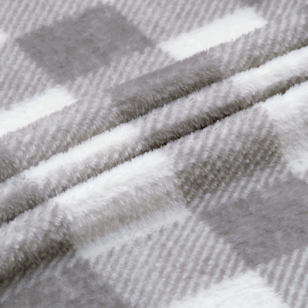 BEDELITE Fleece Throw Blanket for Couch Sofa Bed, Buffalo Plaid Decor Grey and White Checkered Blanket, Cozy Fuzzy Soft Lightweight Warm Blankets for All Seasons BEDELITE