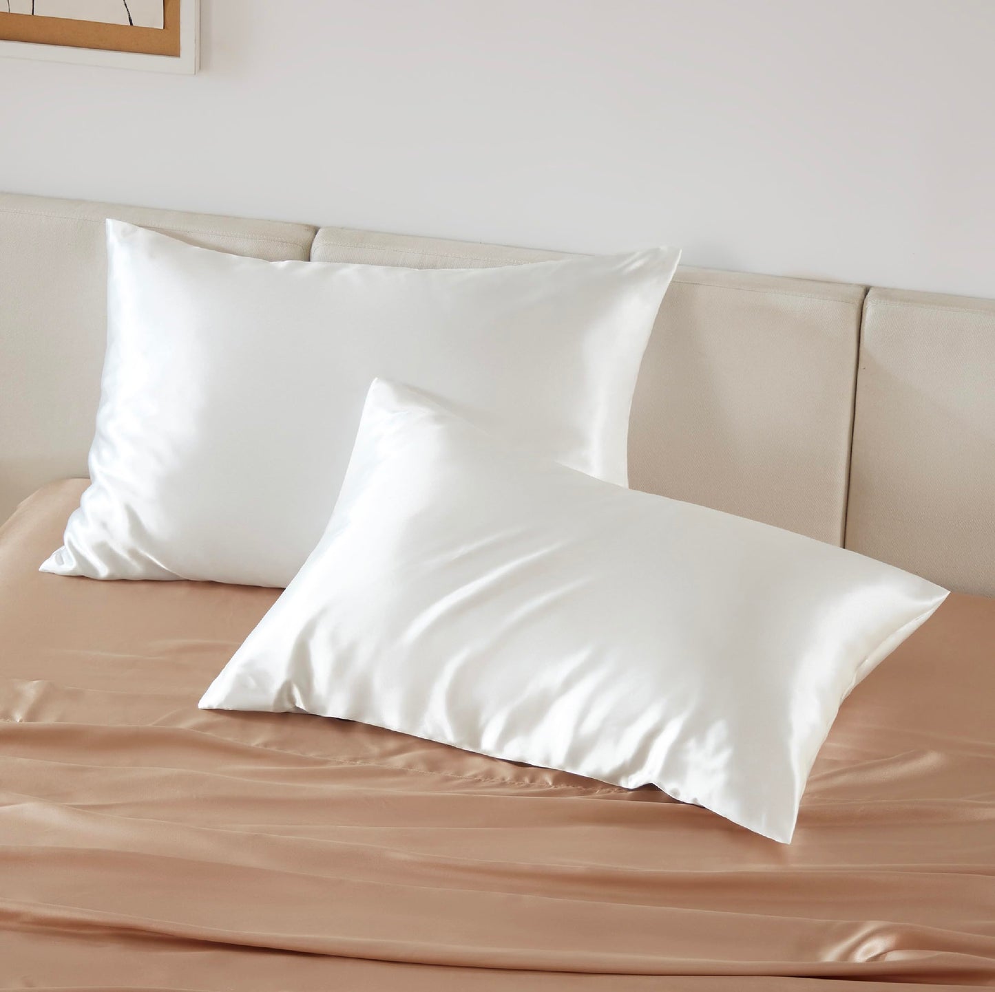 Bedsure Satin Pillowcase for Hair - White Satin Pillow Cases Standard Size with Zipper 2 Pack, Similar to Silk Pillow Cases for Skin, Silky & Soft Pillow Covers, Gifts for Her or Him, 20x26 Inches