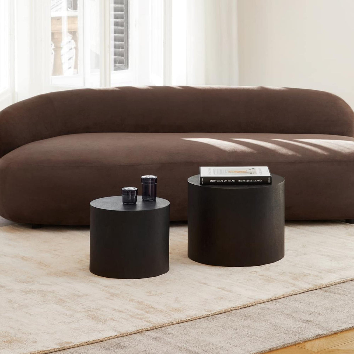 WILLIAMSPACE 18.9" Black Nesting Coffee Table Set of 2, Modern Black Round Coffee Tables Circle Side Table for Small Space, Accent End Table Set, No Assembling, Matte Black WILLIAMSPACE