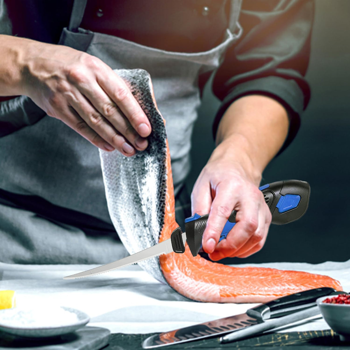 Pratuor Cordless Electric Fillet Knife - 5 Ti-Nitride Coated Non-Stick Blades, Ergonomic Non-Slip Grip Handle & Cooling Vent Stylish with Carry Bag,Perfect Electric Knife for Cutting Board Effortless Fishing (Blue) Pratuor