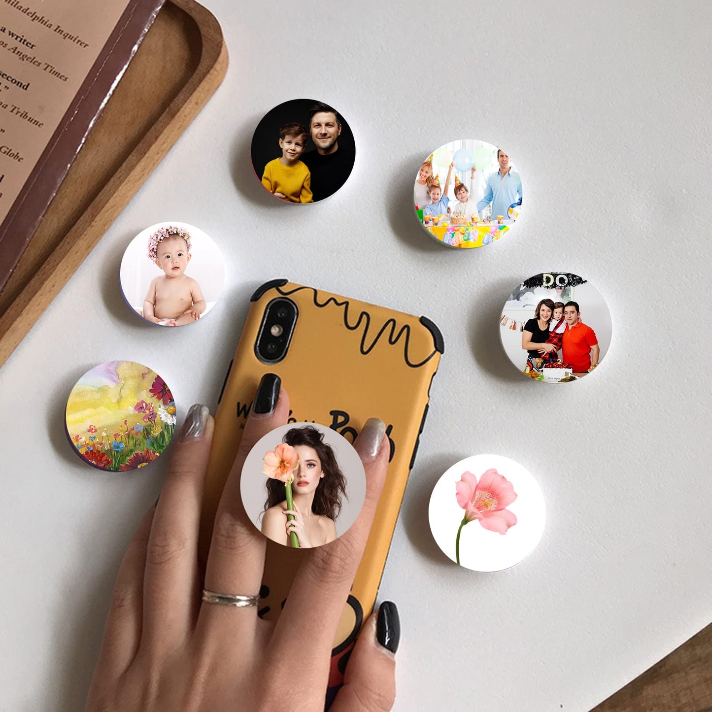 50 Pieces 1.5 Inch Sublimation Blank Aluminum Stickers Sublimation Aluminum Sheet Round Metal Board Photo Pendant DIY Heat Transfer Personalized Bracket Collapsible Phone Holders