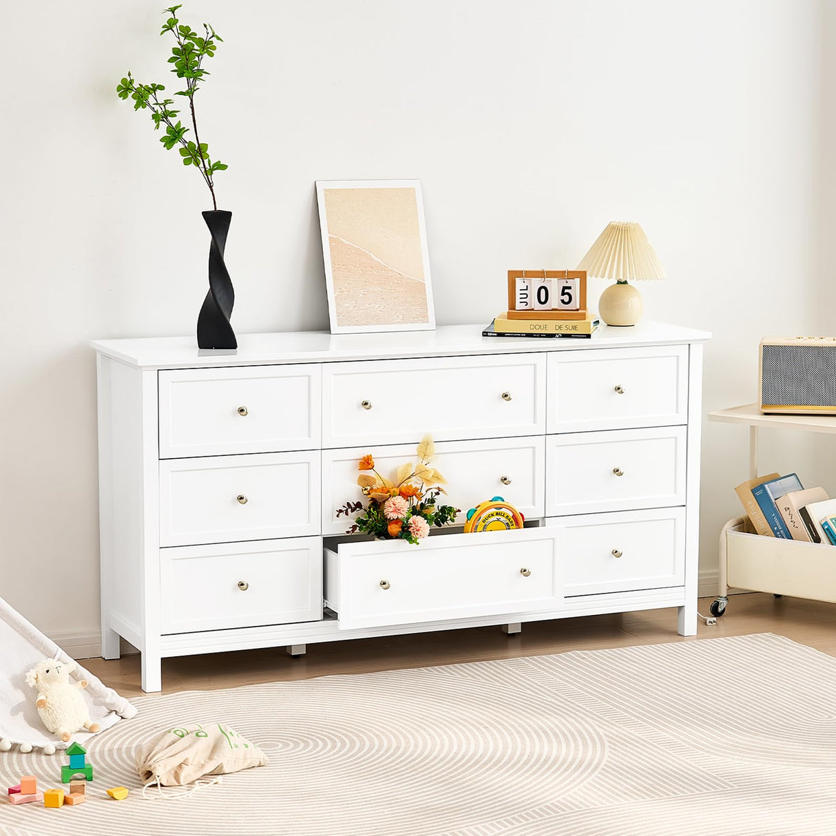 VEVOR 9 Drawer Dresser, Wooden Chest of Drawers with Sliding and Anti-tip Device, Retro Minimalist Dresser Chest, Closet Storage TV Stand Organizer for Living Room, Hallway, Bedroom, Entryway, White VEVOR