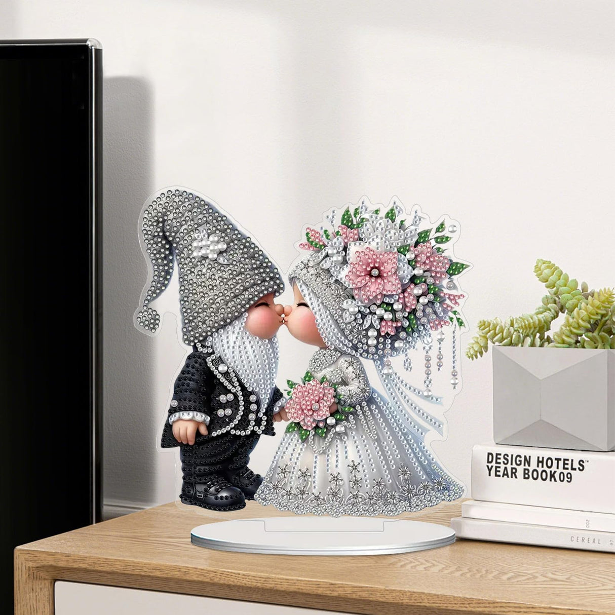 kaiwern Kiss Gnomes Home Decor 5D Diamond Art Kits, Wedding Diamond Art Kits for Adults with Couple Gnomes Elements, 5d Diamond Rhinestone Painting for Table Decor Ideal Wedding Gift kaiwern