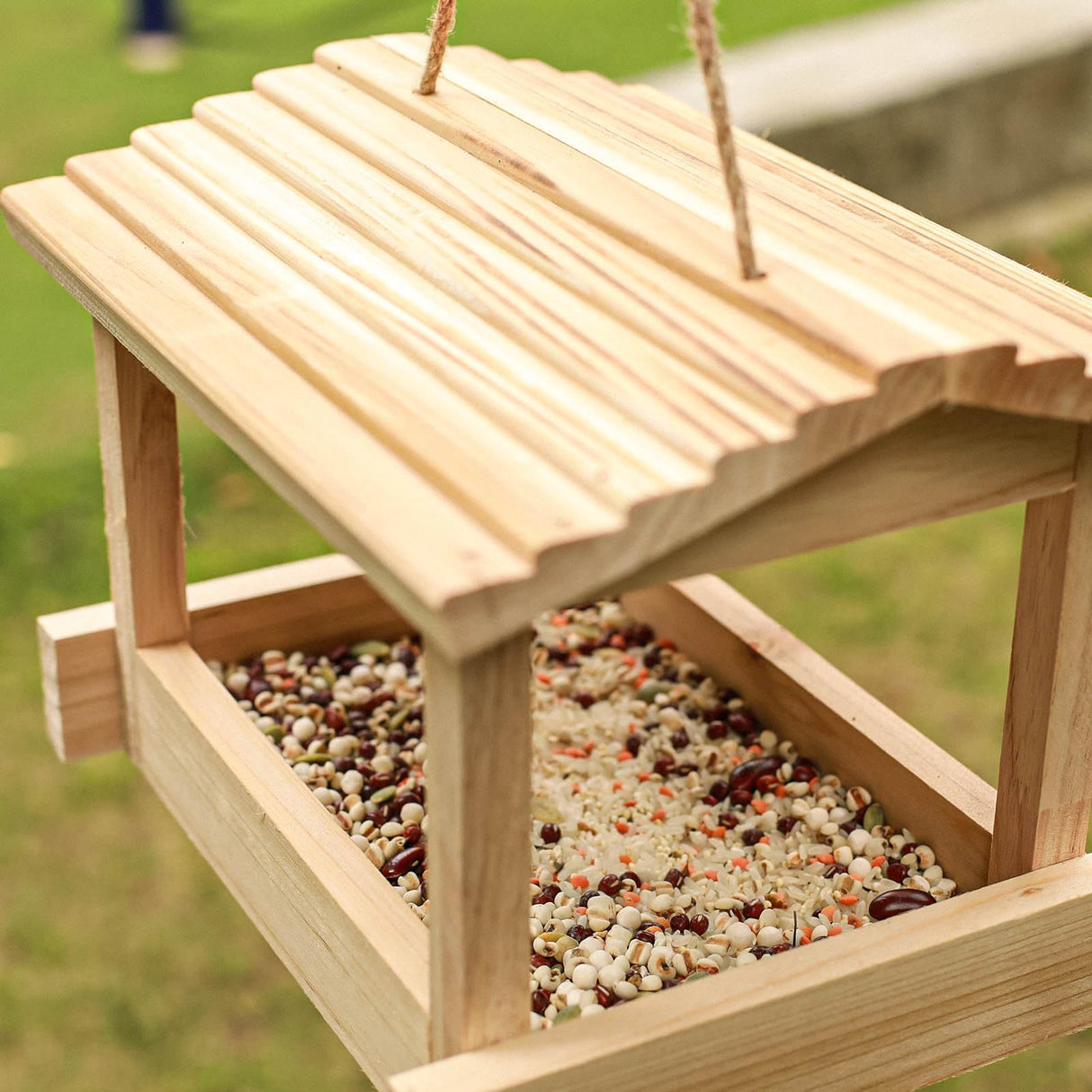 STARSWR Bird Feeders for Outside Hanging, Wild Bird Feeder House for Cardinals Finches Wooden Bluebird Feeder Mealworm Feeder Outdoor Wood Platform Bird House Feeder STARSWR