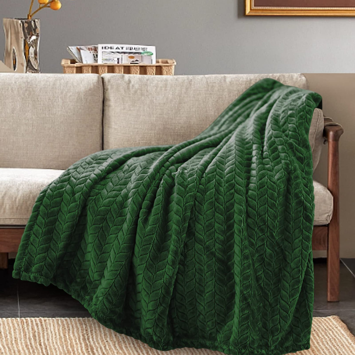 Inhand Fleece Throw Blankets, Super Soft Flannel Cozy Blankets for Adults, Washable Lightweight Blanket for Couch Sofa Bed Office, Warm Plush Blankets for All Season (50"×60", Green) inhand