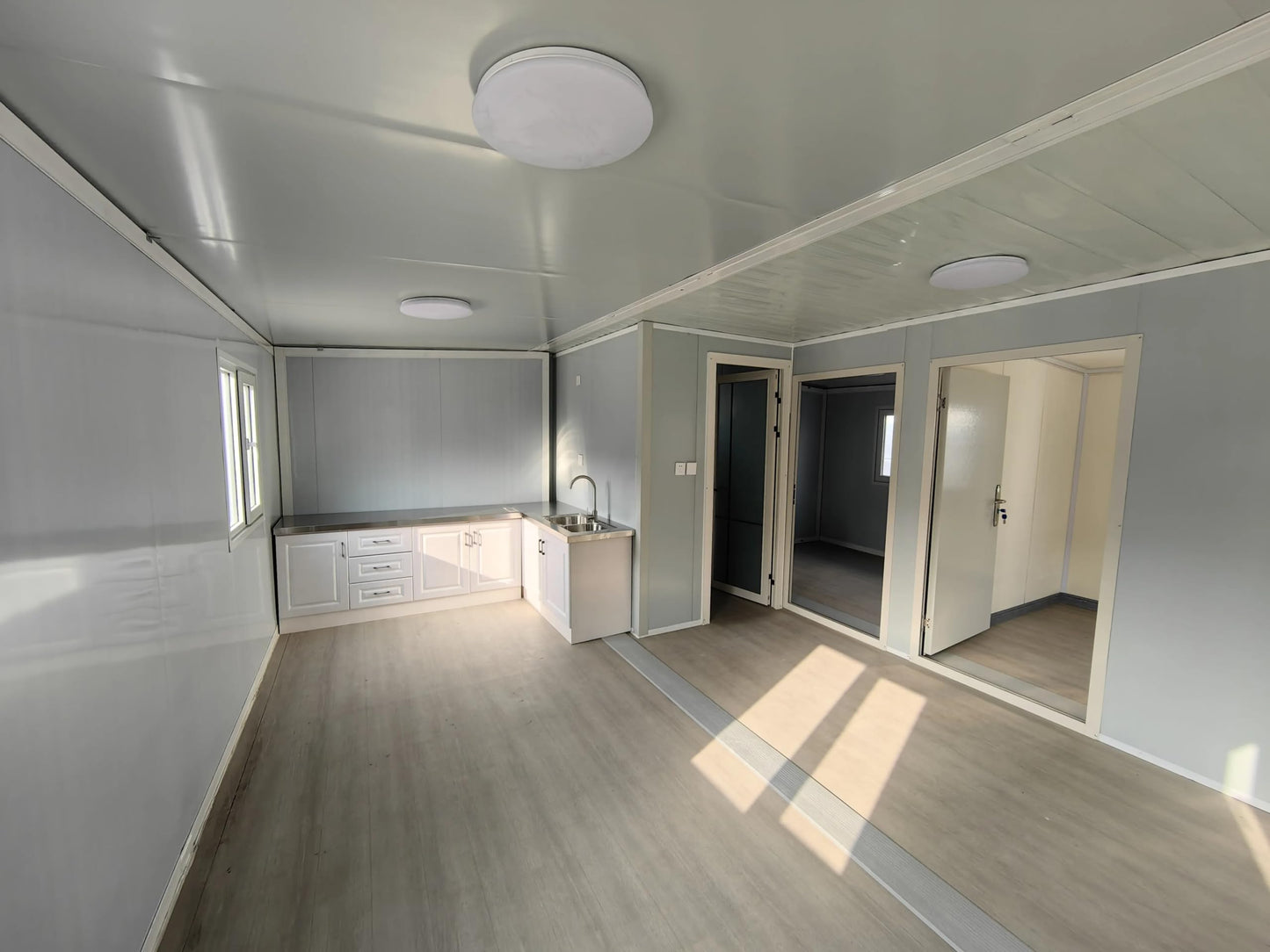 20ft/40ft Prefab Boxable Container House: Versatile Layouts with two Bedrooms, Kitchen, Living Room, Bathroom and Balcony