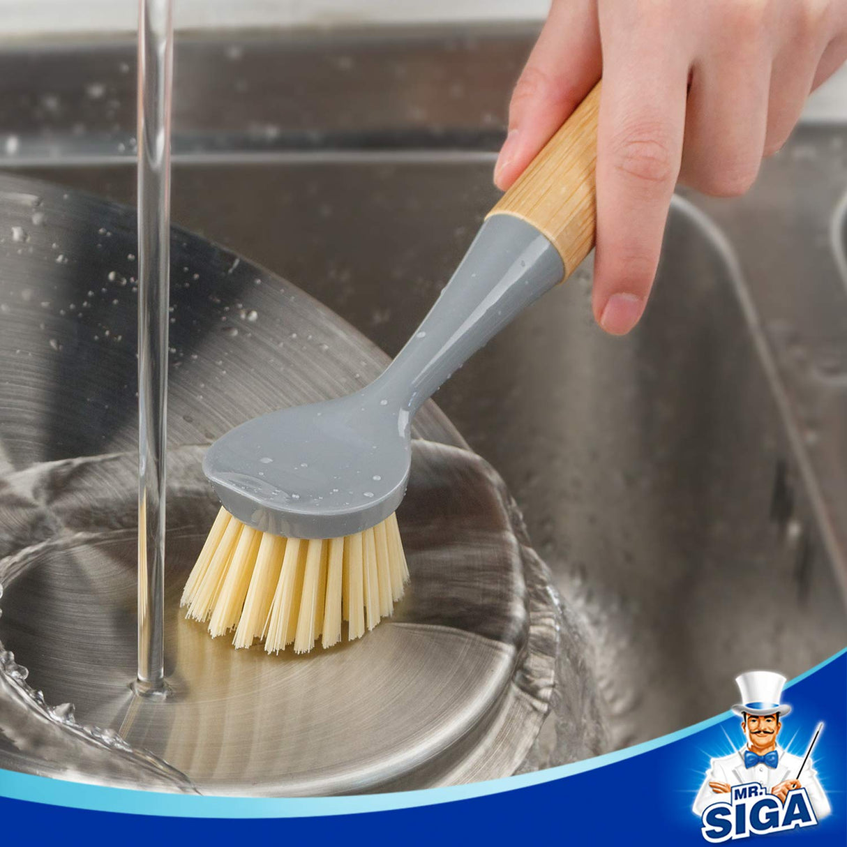 MR.SIGA Dish Brush with Bamboo Handle Built-in Scraper, Scrub Brush for Pans, Pots, Kitchen Sink Cleaning, Pack of 2 MR.SIGA