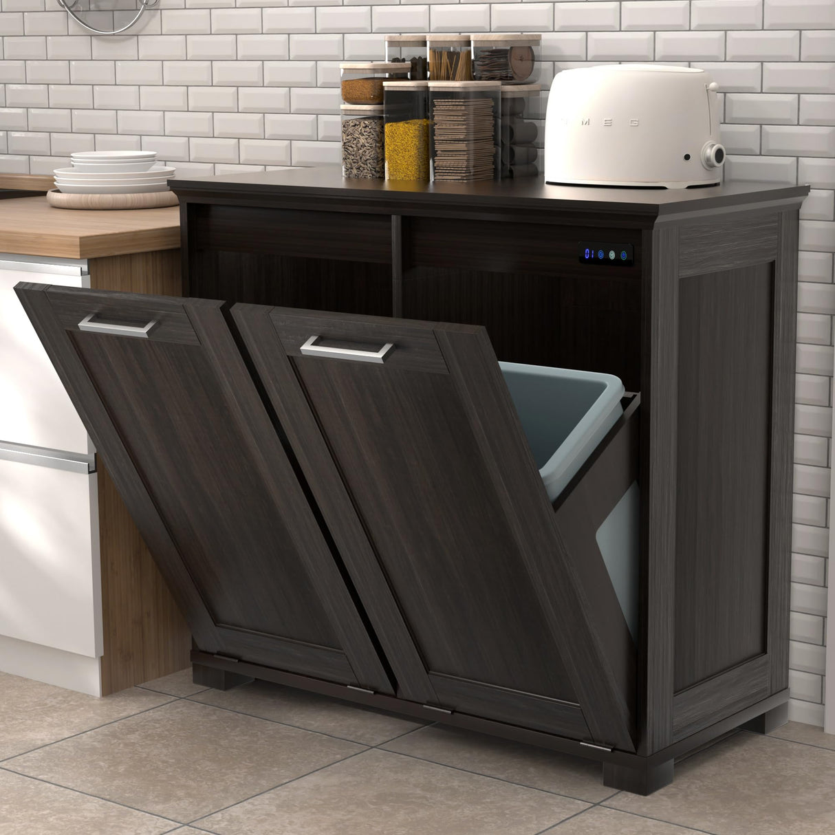 Ymise Tilt Out Trash Can Cabinet, Wooden Trash Cabinet with Deodorising Function, 20 Gallons Freestanding Dog-Proof Garbage Bin Cabinet for Home, Kitchen and Living Room, Dark Brown Ymise