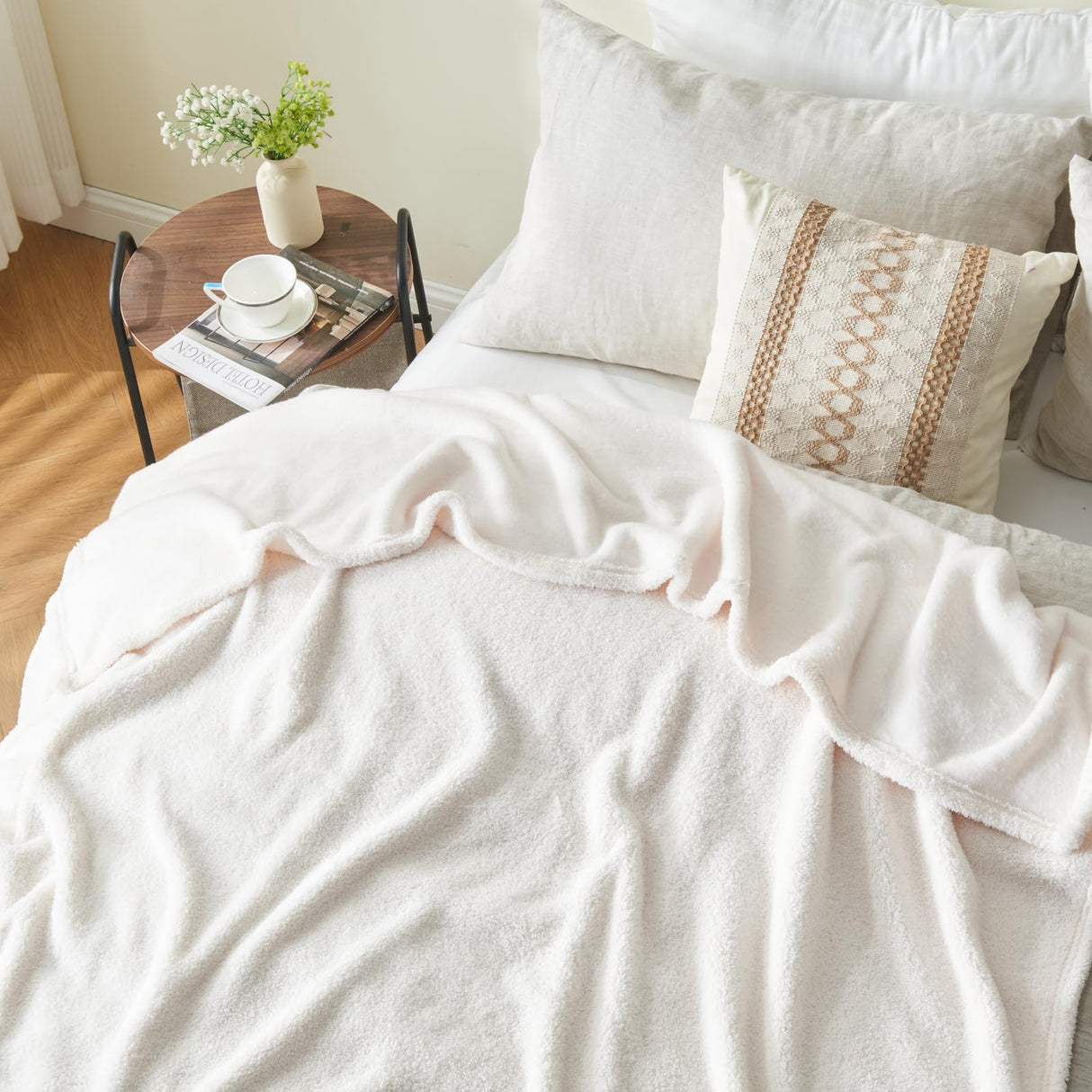 NEWCOSPLAY Knitted Ivory Blanket Super Soft Plush Throw for Couch Fuzzy Fluffy Microfiber Lightweight Blanket for Bed Sofa All Season Use (Ivory, Throw(50"x60")) NEWCOSPLAY