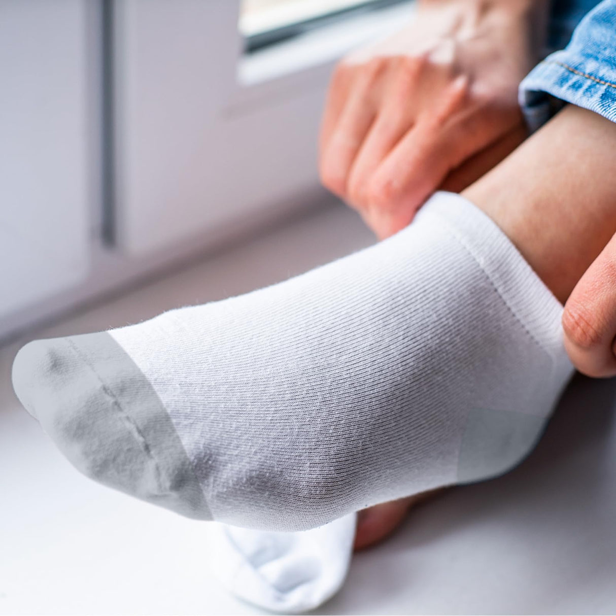 Toulite 15 Pairs White Sublimation Socks Blanks Polyester Socks Heat Transfer Socks 2 Pcs Metal Sublimation Sock Jig, 3 Sizes(Gray Sole) Toulite