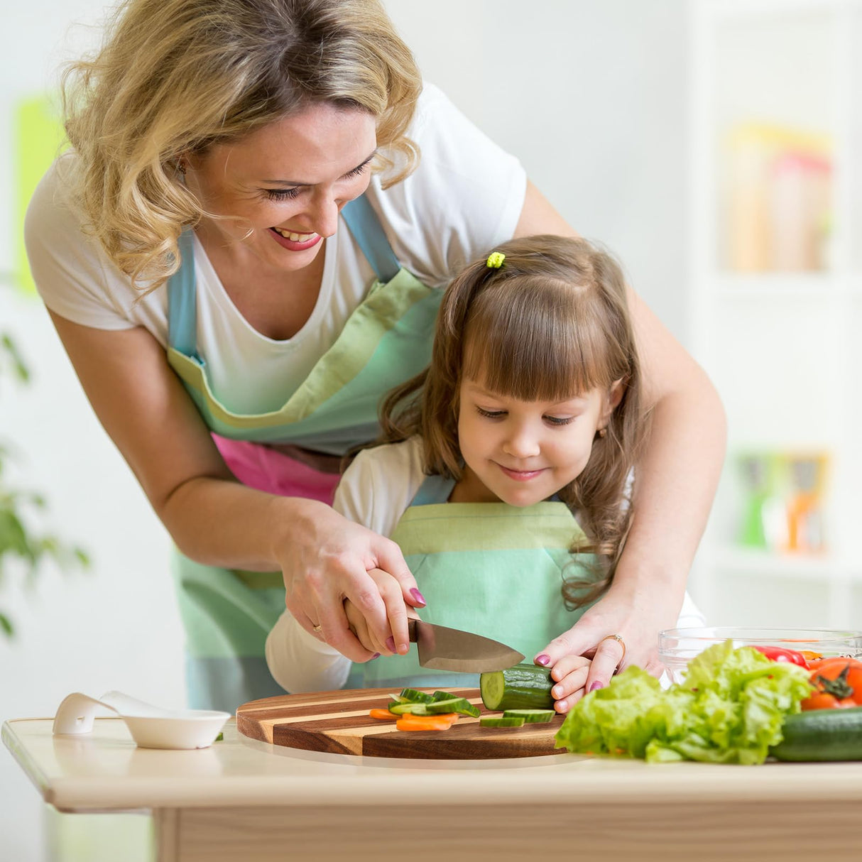 Tanlade 12 pcs Acacia Wood Cutting Board with Handle, Wooden Serving Board, Round Kitchen Chopping Boards Pizza Tray Paddle for Bread, Cheese Charcuterie, Fruit, Vegetables Tanlade