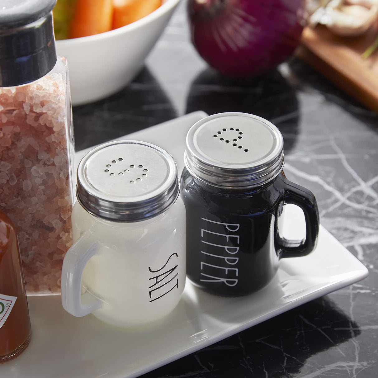 Salt and Pepper Shakers Set, ZOSUJO 4 oz Cute Salt Pepper Shaker, Kitchen Decor for Home Restaurants Wedding, Glass Black White Shaker Sets with Stainless Steel Lids ZOSUJO