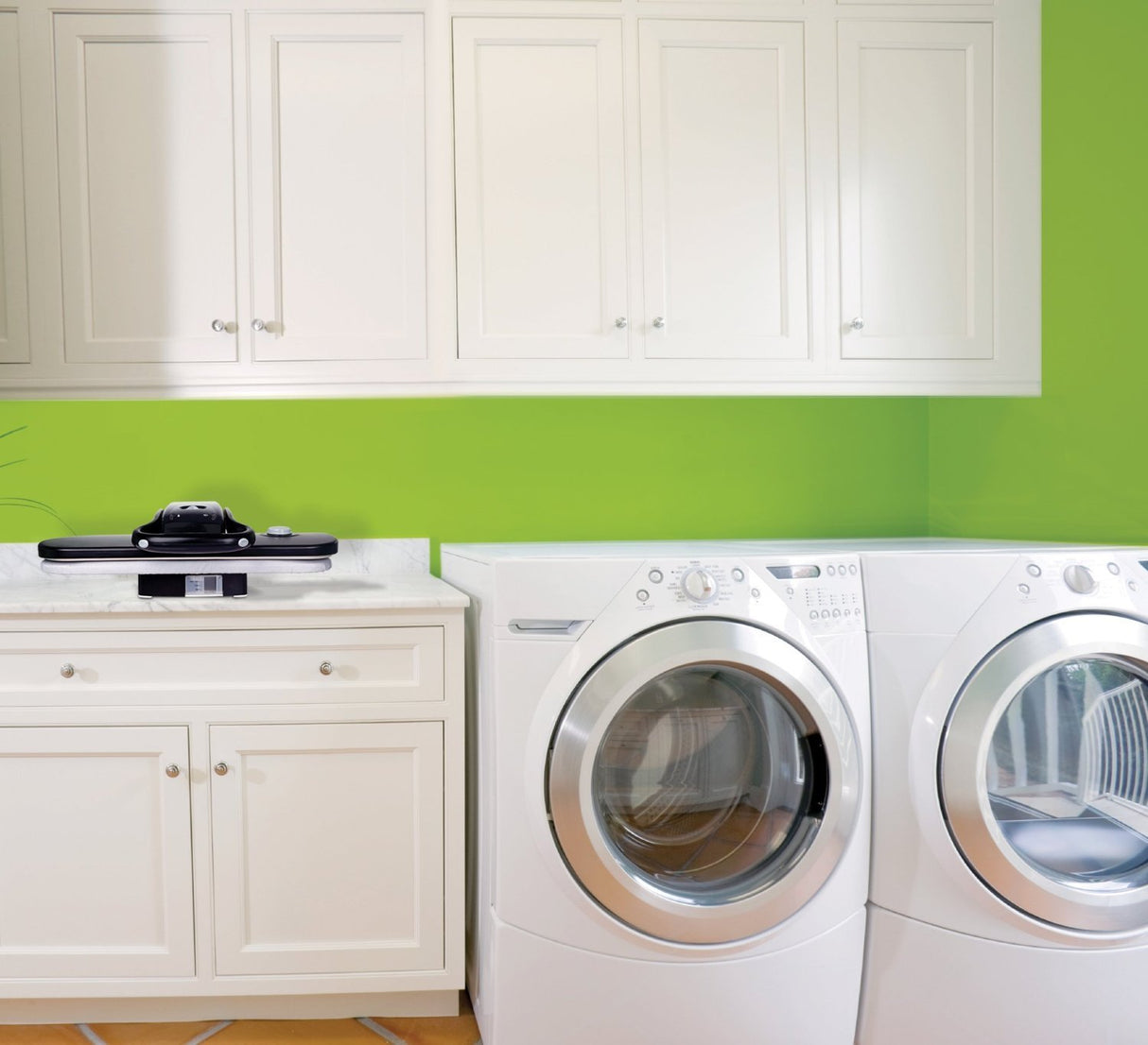 Steamfast SF-623 Mid-Size Steam Press with Multiple Fabric Settings and Steam Burst Function, Black, 20.47" L x 17.16" W x 6.73" H Steamfast