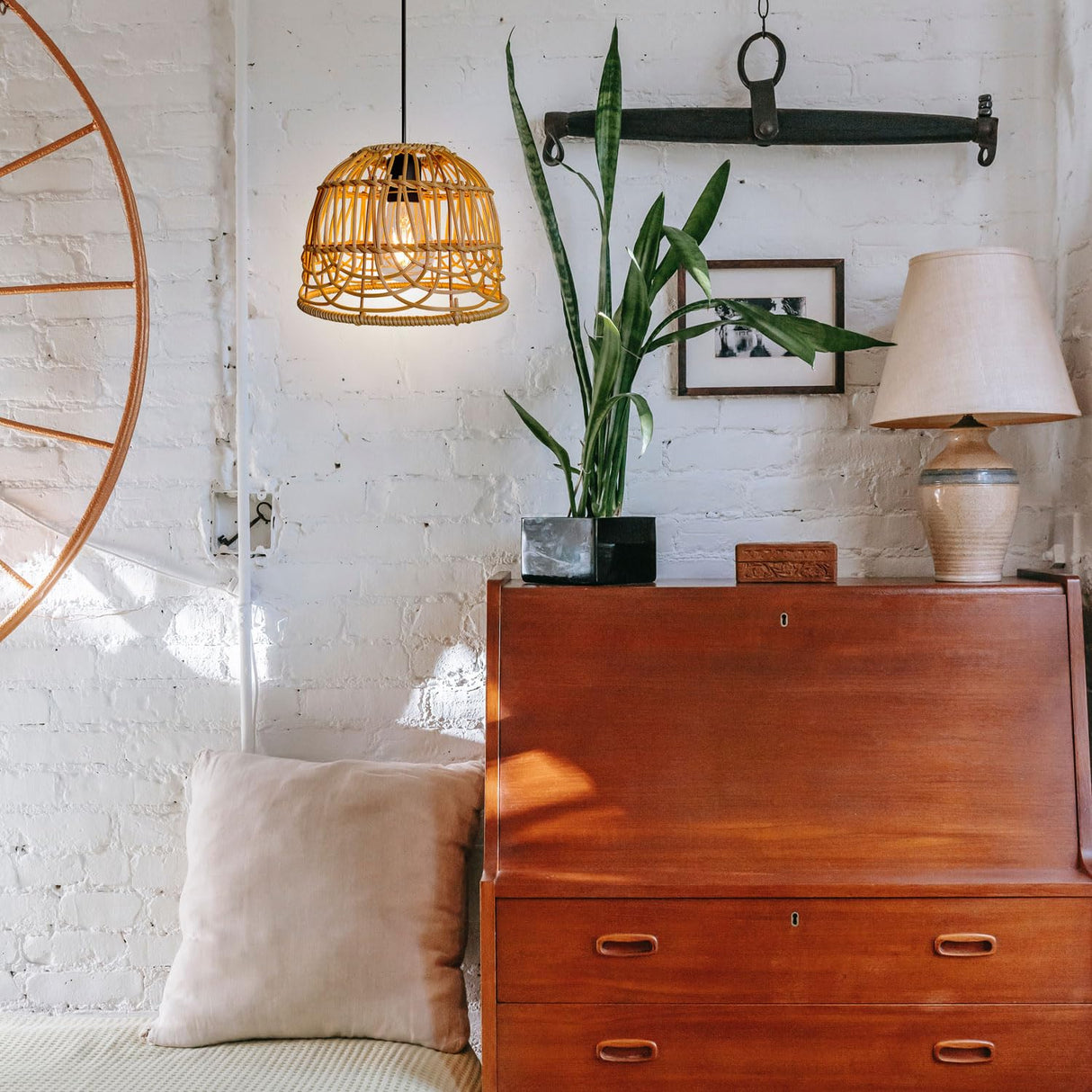 Outdoor Pendant Light Chandelier for Gazebo Battery Operated Boho Hanging Lamp Bamboo Handmade Rattan Decorative Lights LED Lantern Bulb Powered by 4*AA Batteries for Porch Patio Backyard Decor YIKEGE LICHT