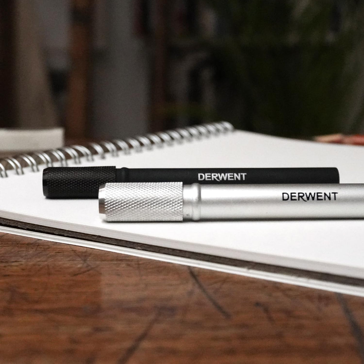 Derwent Pencil Extender Set, Silver and Black, for Pencils up to 8mm, (2300124) Derwent