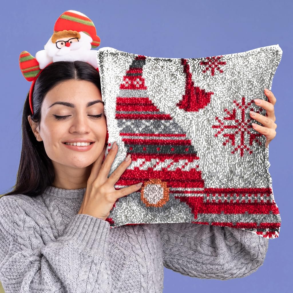 Latch Hook Kits Pillow Christmas Hat Crochet Yarn Cushion Colour Pre-Printed Canvas Rug Needlework DIY Pillowcase Hook and Latch Kit Home Arts Crafts Sofa Decoration 42x42cm/16X16inch DL-YTG