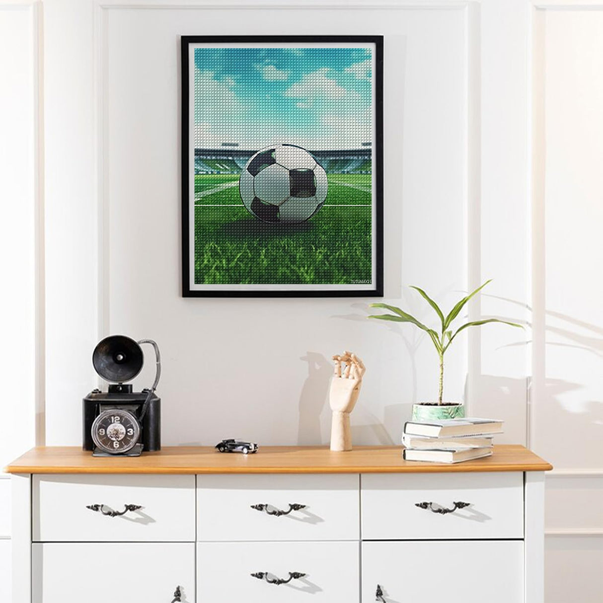 TUTUMAY21 Football Field Soccer Round Diamond Painting Kits for Adults Full Drill Art Picture for Home Wall Decoration Gifts 12x16in TUTUMAY21