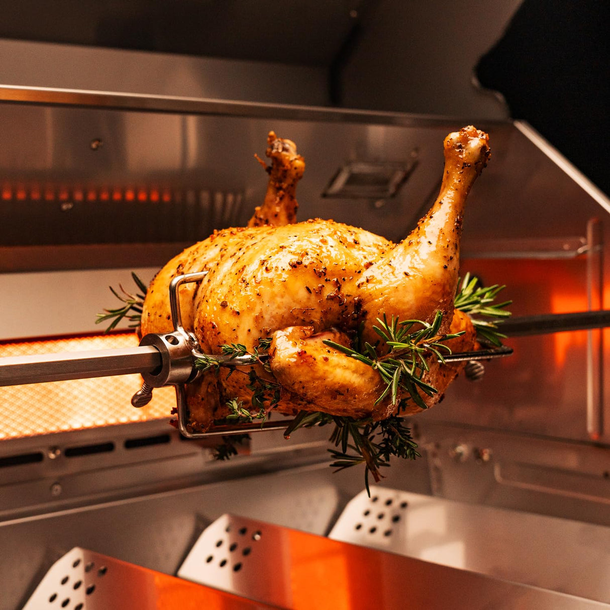 Spire 5-Burner Built-in Propane Gas Stone Island Grill w/Rear Burner, 63,000BTUs, 758 sq.in. Cooking Area, Convertible to Natural Gas, Pullout Trash Bin, 2 Halogen Light - 860-0032 Spire