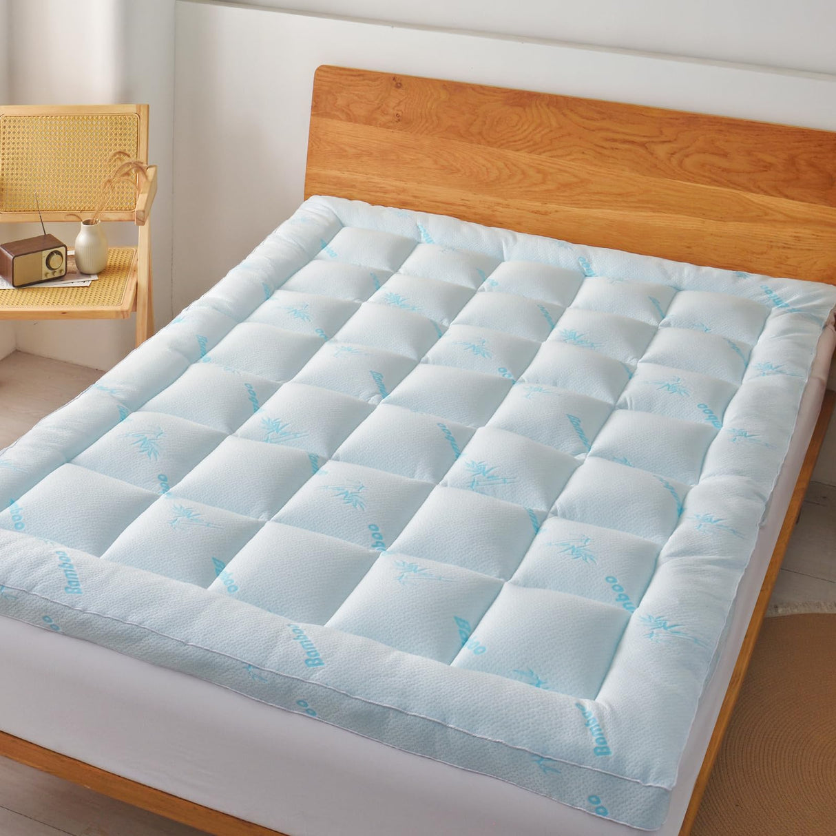 Favorland Mattress Topper Queen Size - Cooling Extra Thick Breathable Viscose Made from Bamboo Mattress pad - Soft Quilted Fitted Mattress Cover with 900 GSM Down Alternative Fill (8-21”Deep Pocket) Favorland