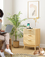 Aobafuir 3 Drawer Dresser for Bedroom, Fluted Nightstand Modern Closet Dressers Chest of Drawers, Wood Oak 3 Drawer Storage Chest for Bedroom, Hallway, Living Room Aobafuir