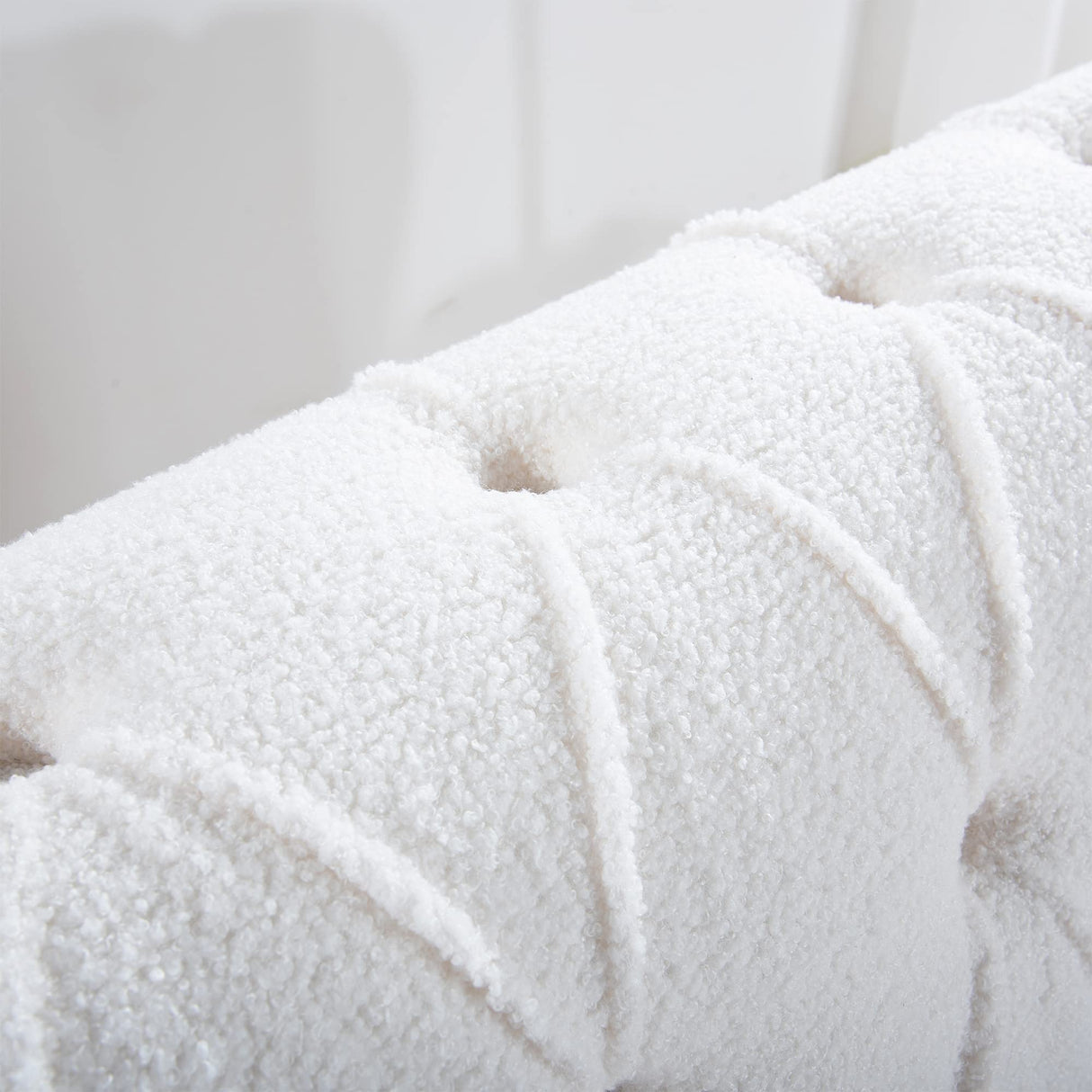 PHOYAL 3 Seater Sofa, Teddy Velvet Chesterfield Sofa Modern Tufted Couch 3 Seater Large Sofa with Scroll Arms and Nailhead for Living Room, White PHOYAL