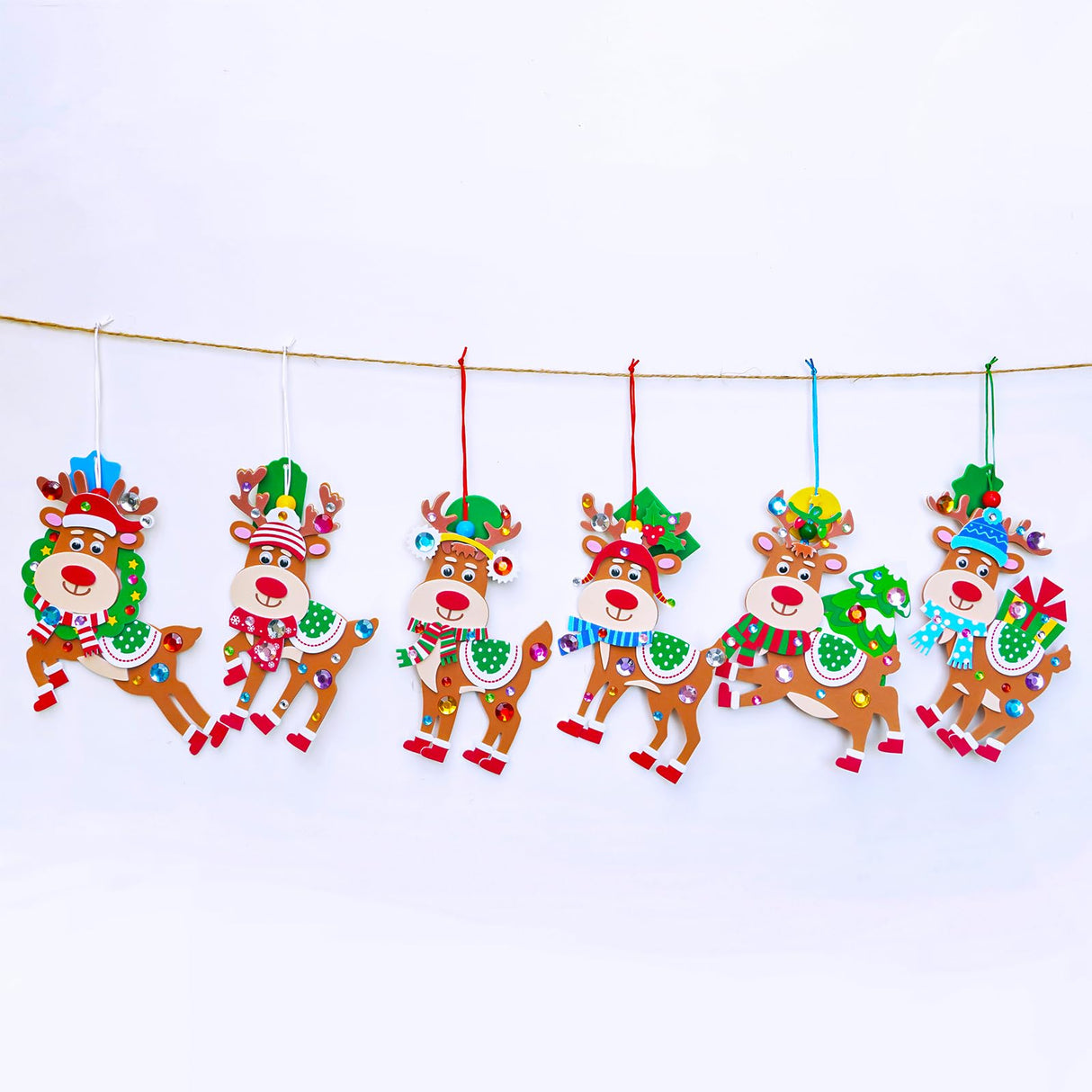 Winlyn 24 Sets Christmas Craft Kits Winter Crafts DIY Xmas Reindeer Ornaments Decorations Festive Foam Stickers Christmas Arts and Crafts for Kids Holiday Home Classroom Art Activities Party Favors Winlyn