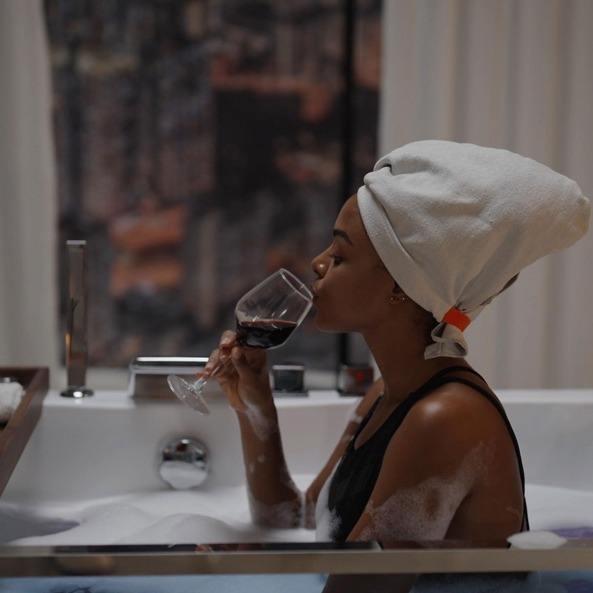 Empava 67 in. Acrylic Alcove Whirlpool Bathtub - Hydromassage Rectangular Jetted Soaking Tub with Center Drain - Waterfall Faucet Empava