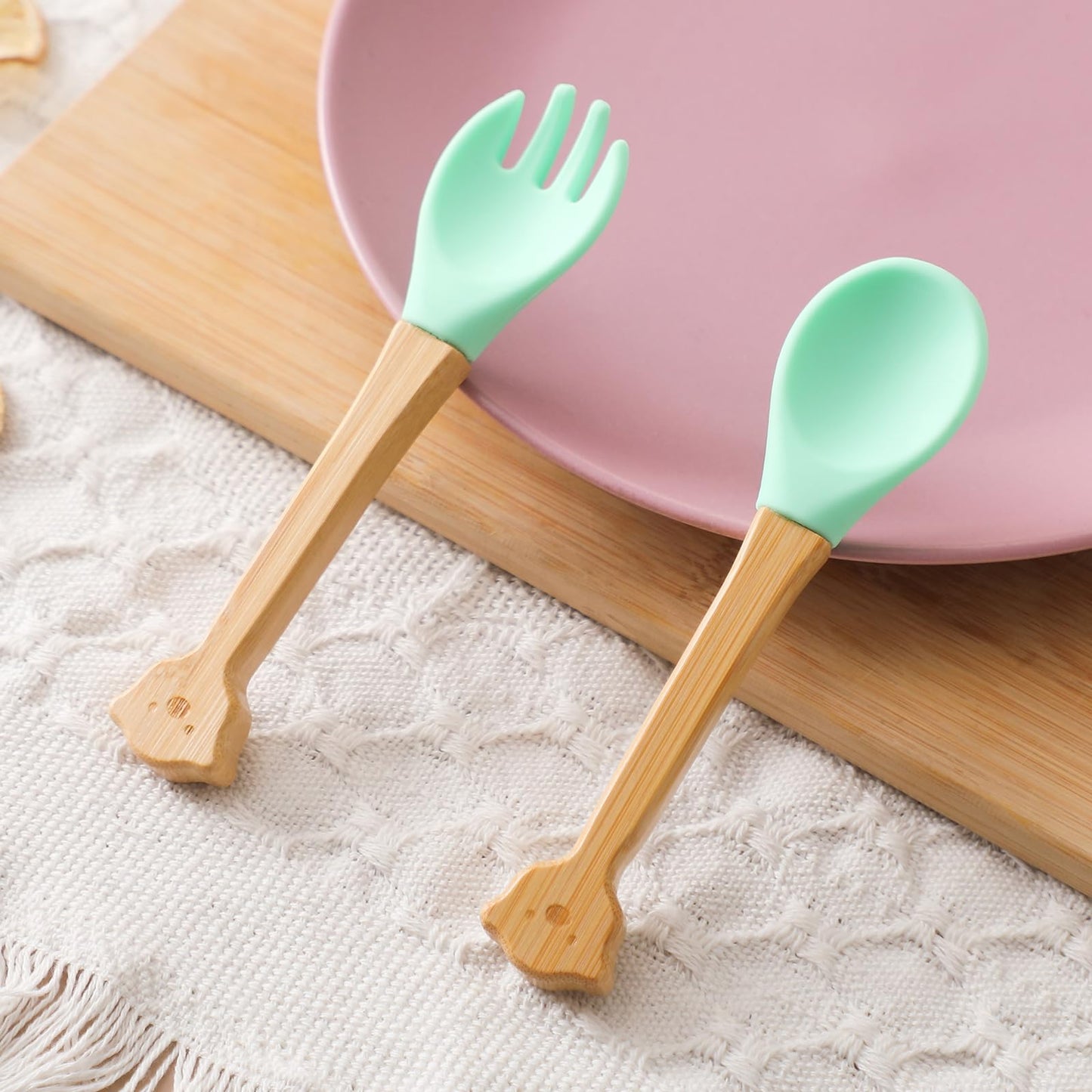 Baby Feeding Spoon, Bamboo Wood and Silicone Baby Fork and Spoon - Soft Curved Silicone Tip Spoons - Suitable for Baby and Toddlers Forked Spoone （Green Bear）