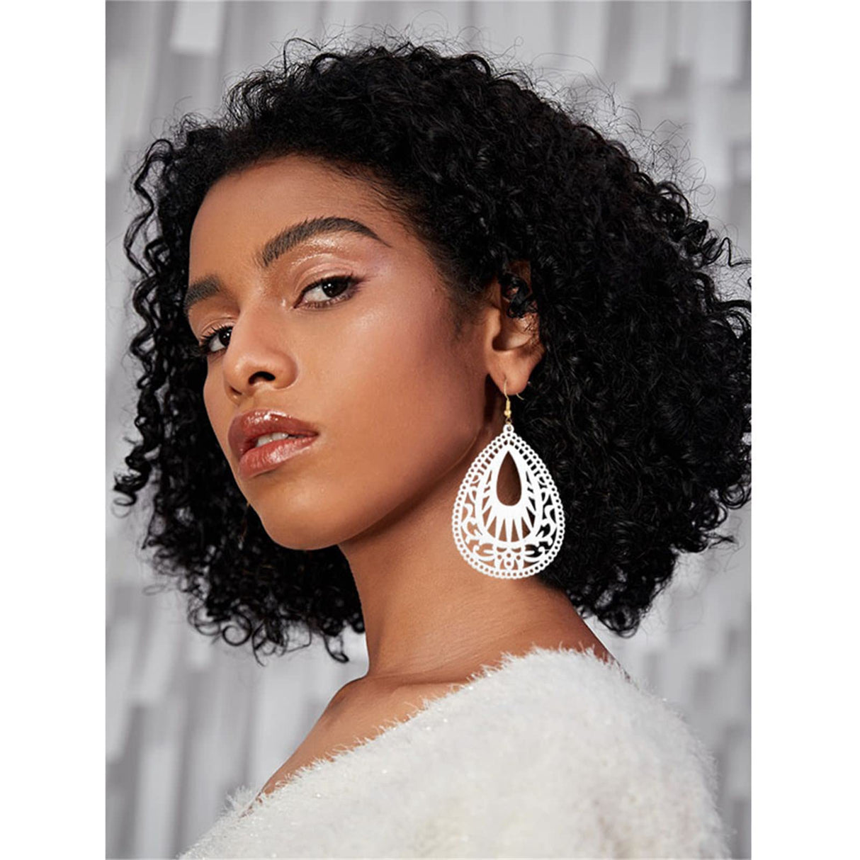 MALOYANVE Bohemian Wood Earrings for Women Handmade Natural Retro Lightweight Teardrop Geometric Hollow Wooden African Dangle Drop Geometric Statement Earrings Boho Vintage Ethnic (White) MALOYANVE
