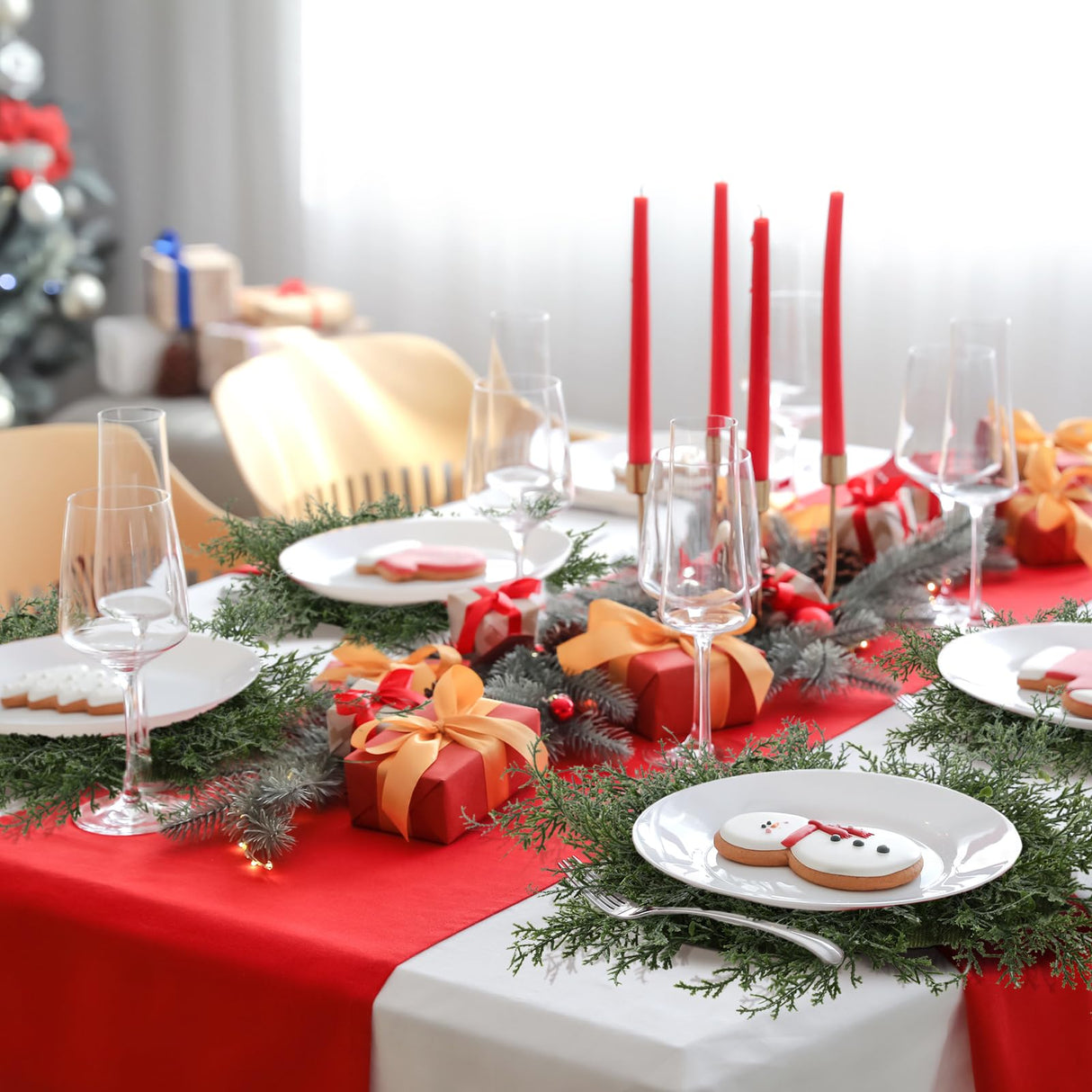 6 Pcs Christmas Pine Placemats 20 Inch Artificial Greenery Placemats Round Cedar Branch Place Mat Dining Table Mats for Xmas Party Decorations Holiday Reallnaive