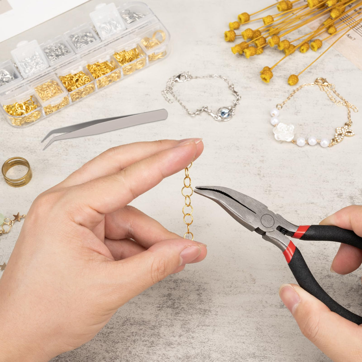 Amrules 1200 Pcs Jump Rings for Jewelry Making Supplies, Necklace Repair Kit with Open/Close Tools, Pliers, Tweezers, Lobster Clasps, Jewelry Jump Rings for Crafts and Key Chains (Silver and Gold) Amrules