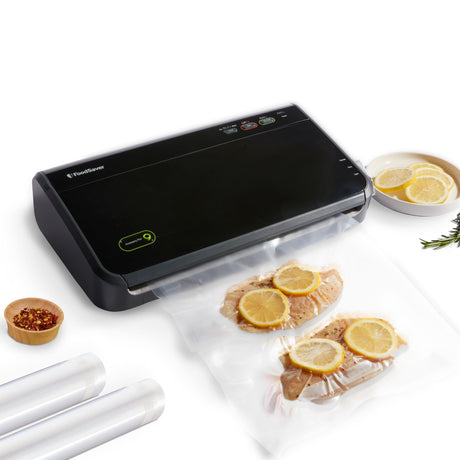 FoodSaver Vacuum Sealer Machine, Automatic Bag Detection, Sous Vide Friendly, with sealer bags, roll, handheld vacuum sealer, black FOODSAVER