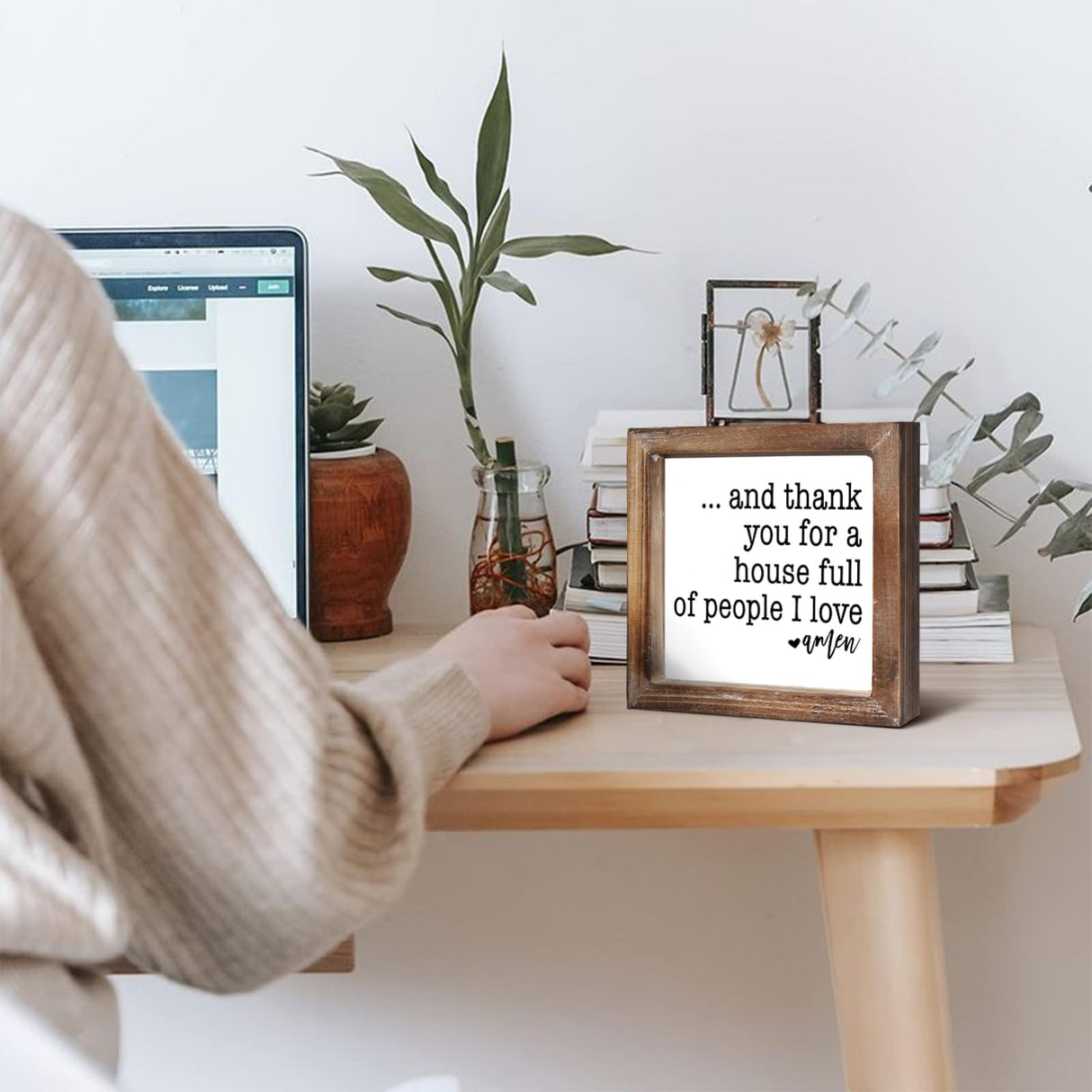 MACVAD Rustic Torched Wood Small Box Sign for Home Decor,Freestanding Thank You Sign for Kitchen,Square Wood Block Sign Table Decor,6" x 6" x 1.57" MACVAD