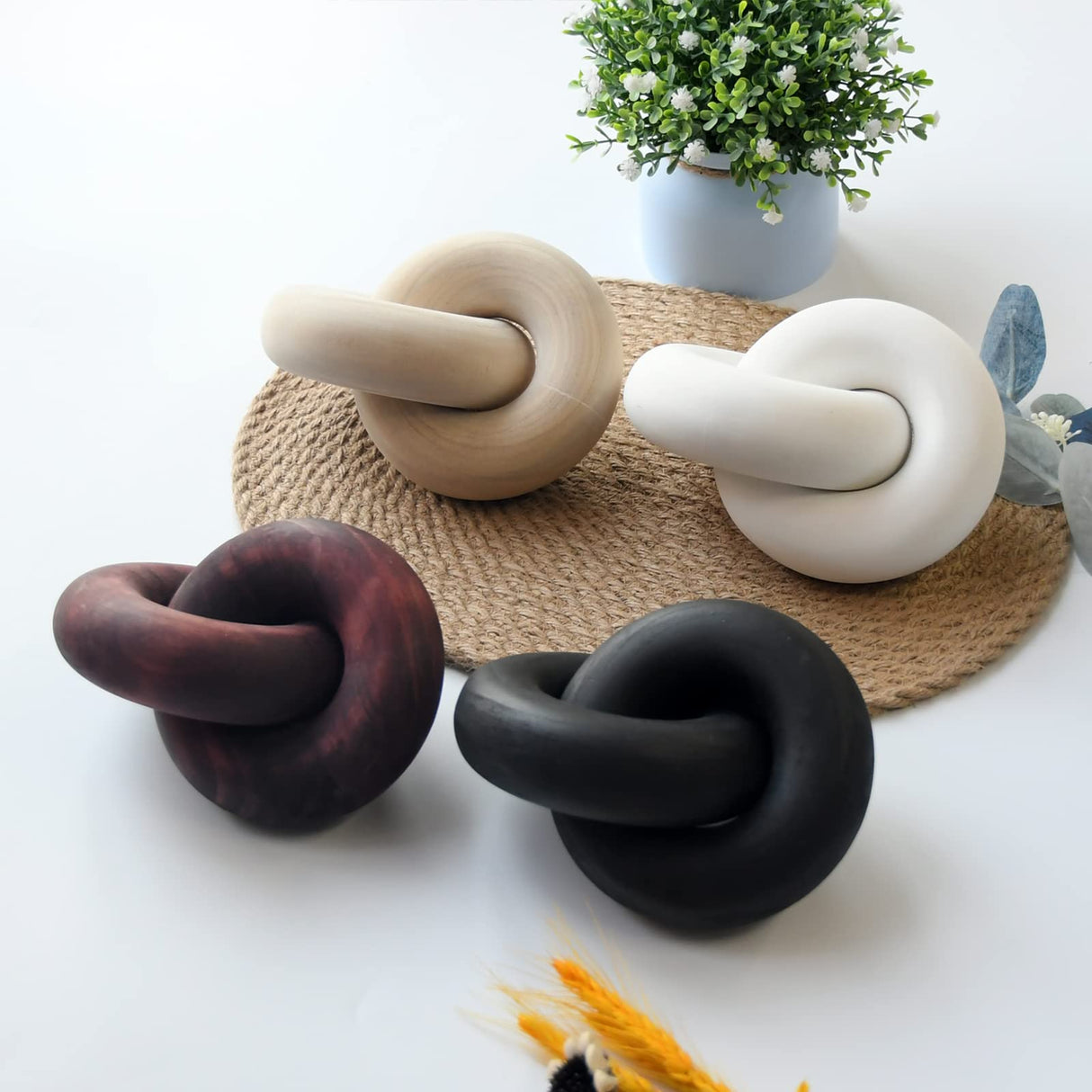 YiLiiod Wooden Knot for Coffee Table Decor Shelf Decor Boho Home Decor Statues, Modern Farmhouse Bookshelf Decorative Objects Wood Chain Link for Living Room- Black YiLiiod