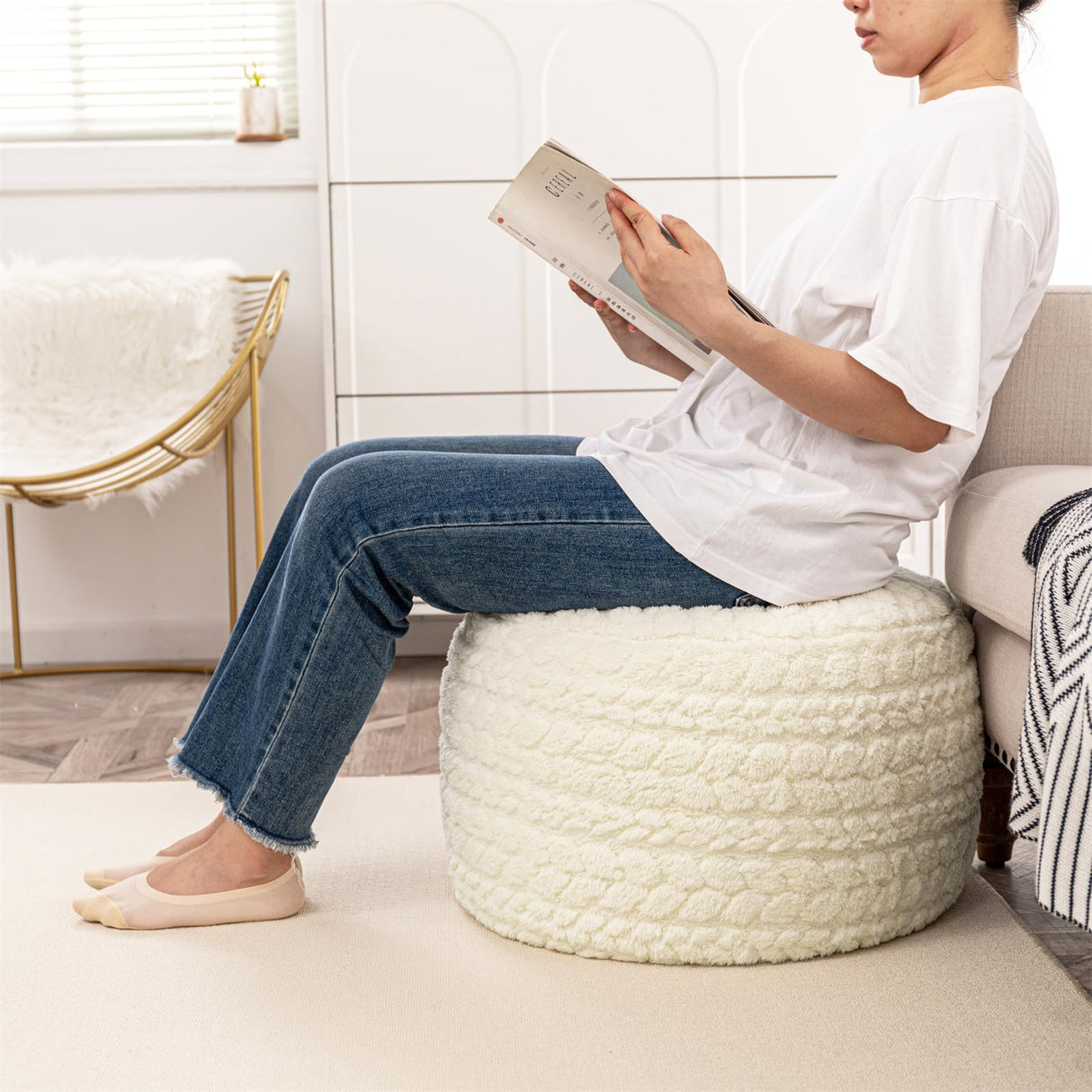 Round Pouf Ottoman 20 x 20 x 14 Inches Boho Poof Home Decor Floor Pouffe Ottoman Foot Rest for Couch Sofa Bean Bag Chairs Living Room Bedroom Cream Poofieotto