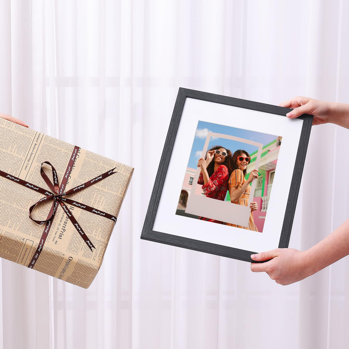 Vittanly 11x14 Picture Frame, Display Pictures 8x10 with Mat or 11x14 without Mat, Photo Frame for Wall or Table Top Display, Black, 1 Pack Vittanly